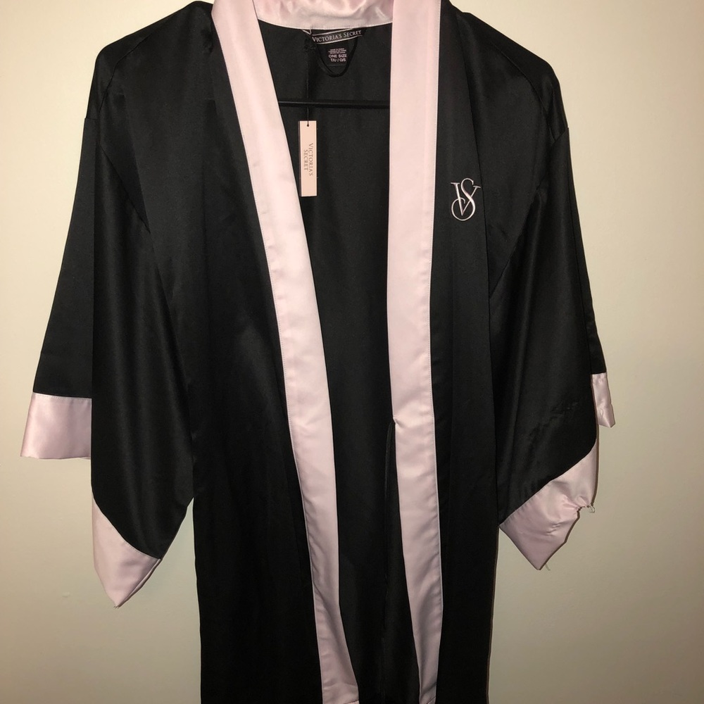 NWT Victoria secret Kimono / Robe